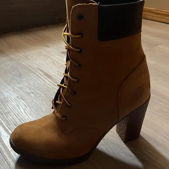 Timberland booties! - Picture 2 of 6